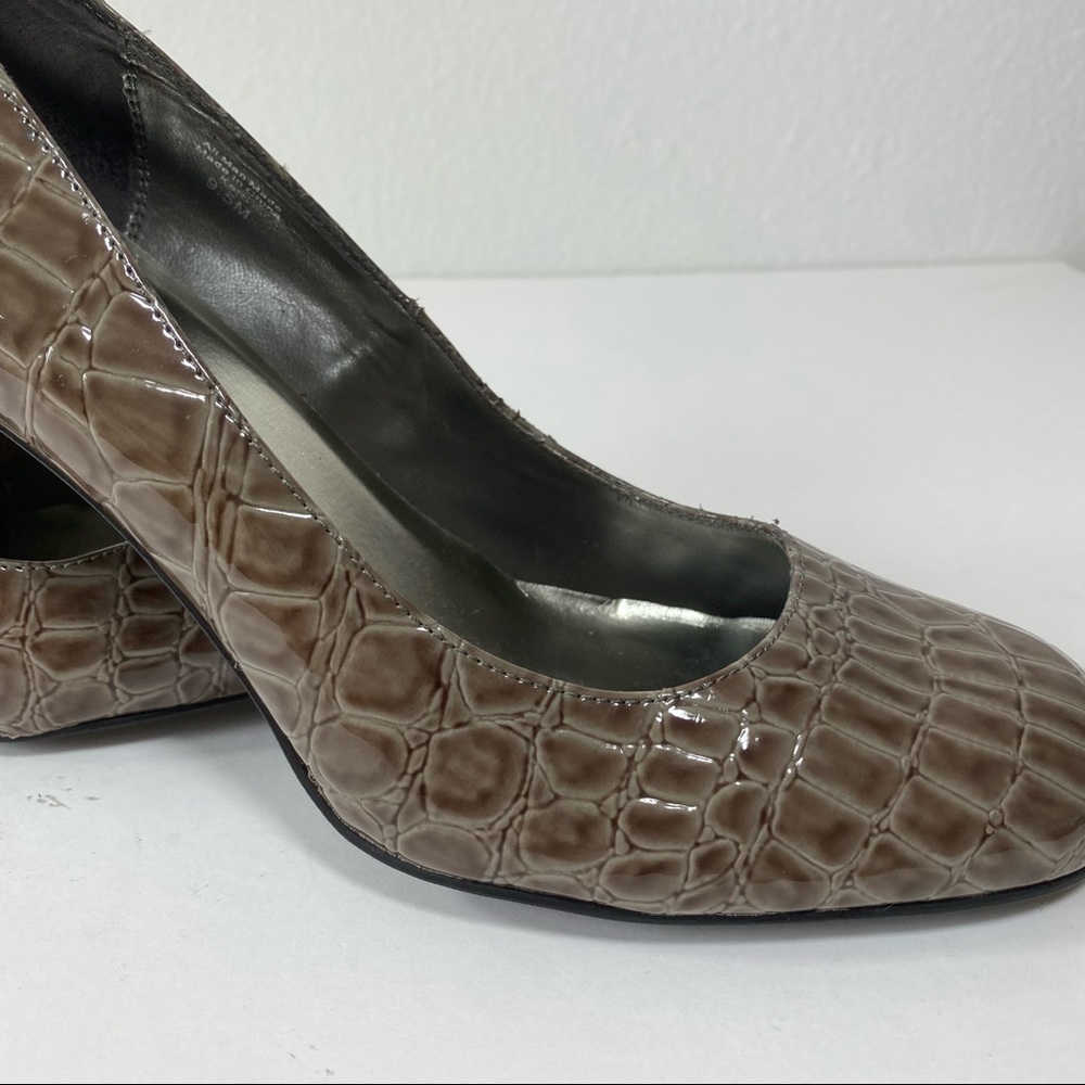 Style&Co • size 9.5 • brown animal print heels - Picture 5 of 9